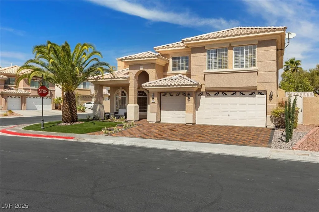 8970 Lansberry, Las Vegas, NV 89147