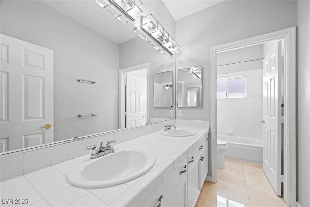 8970 Lansberry, Las Vegas, NV 89147