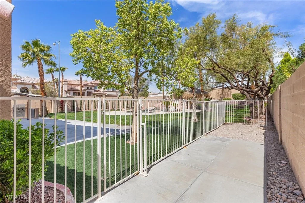 8970 Lansberry, Las Vegas, NV 89147