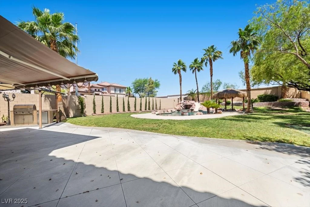 8970 Lansberry, Las Vegas, NV 89147