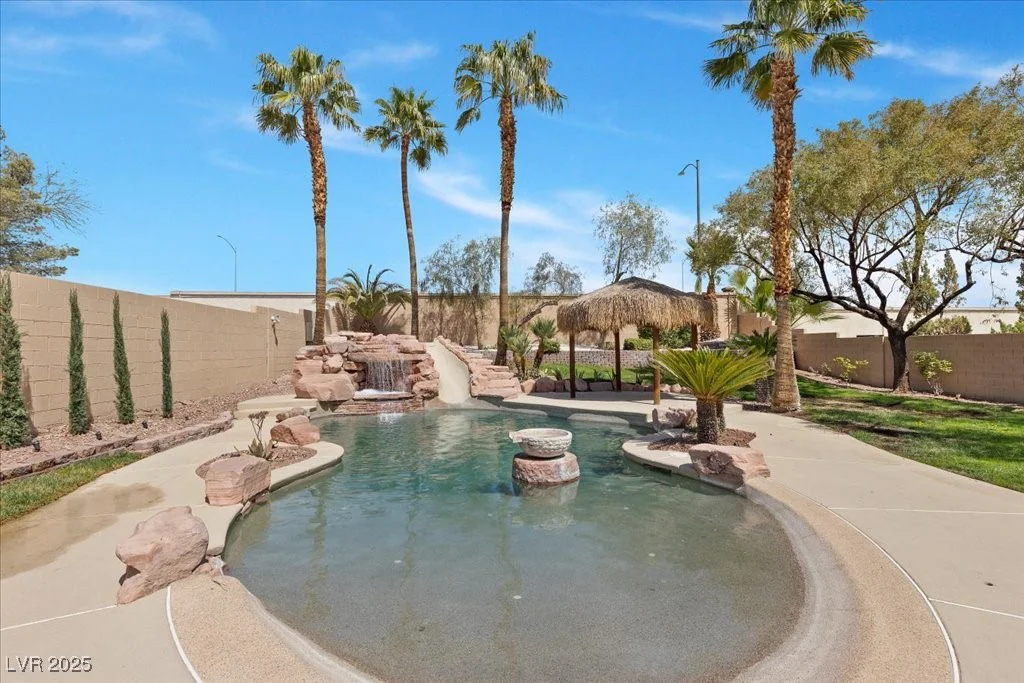 8970 Lansberry, Las Vegas, NV 89147