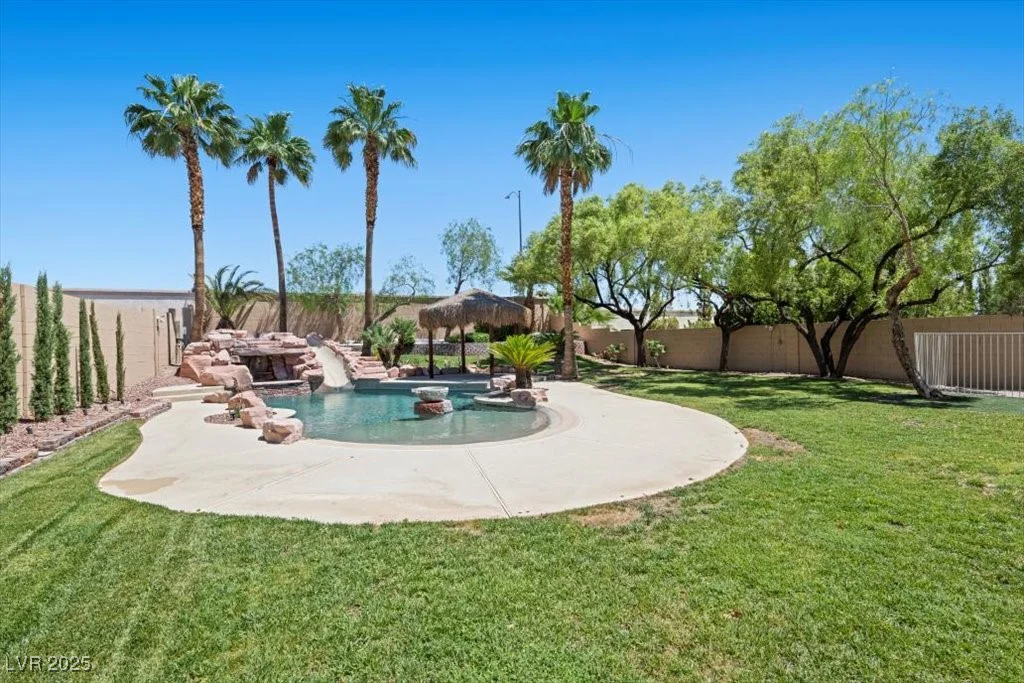 8970 Lansberry, Las Vegas, NV 89147