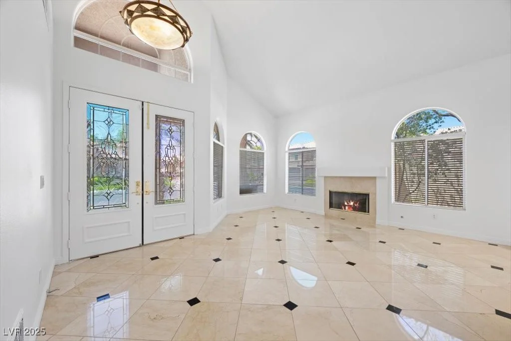 8970 Lansberry, Las Vegas, NV 89147