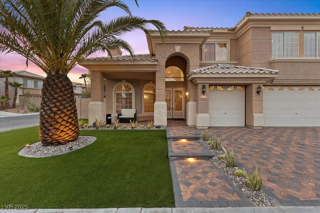 8970 Lansberry, Las Vegas, NV 89147