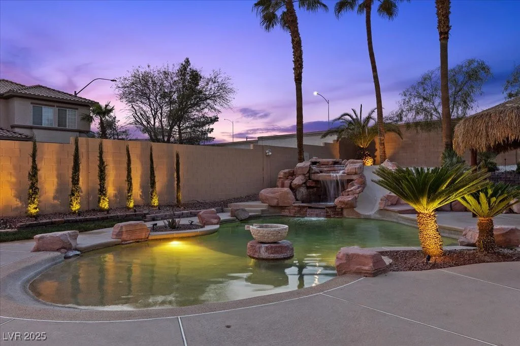 8970 Lansberry, Las Vegas, NV 89147