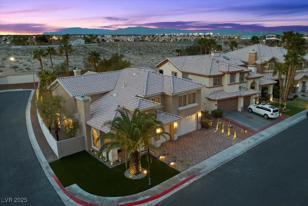 8970 Lansberry, Las Vegas, NV 89147