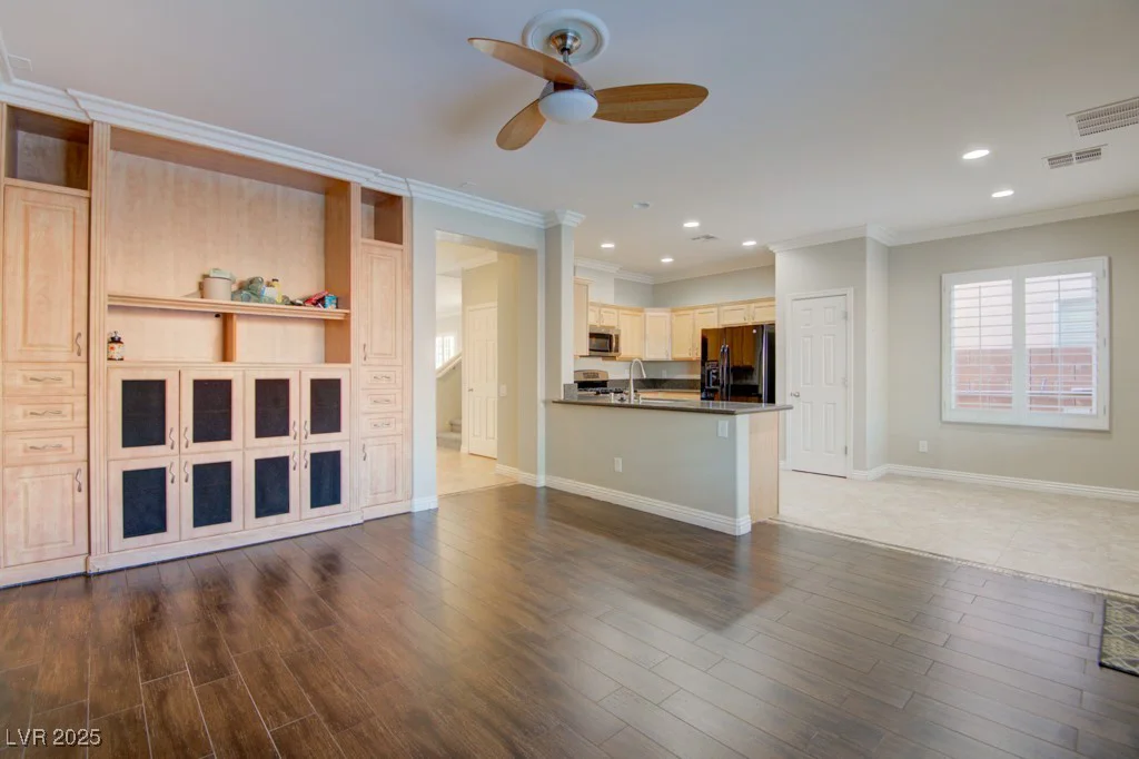 6826 Dovecote, North Las Vegas, NV 89084