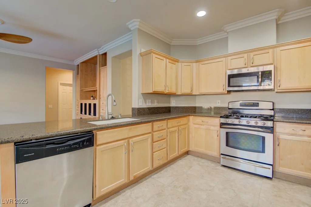 6826 Dovecote, North Las Vegas, NV 89084