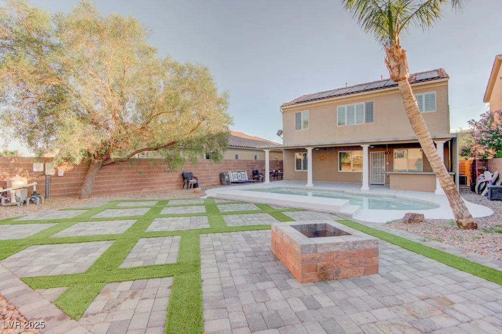 6826 Dovecote, North Las Vegas, NV 89084