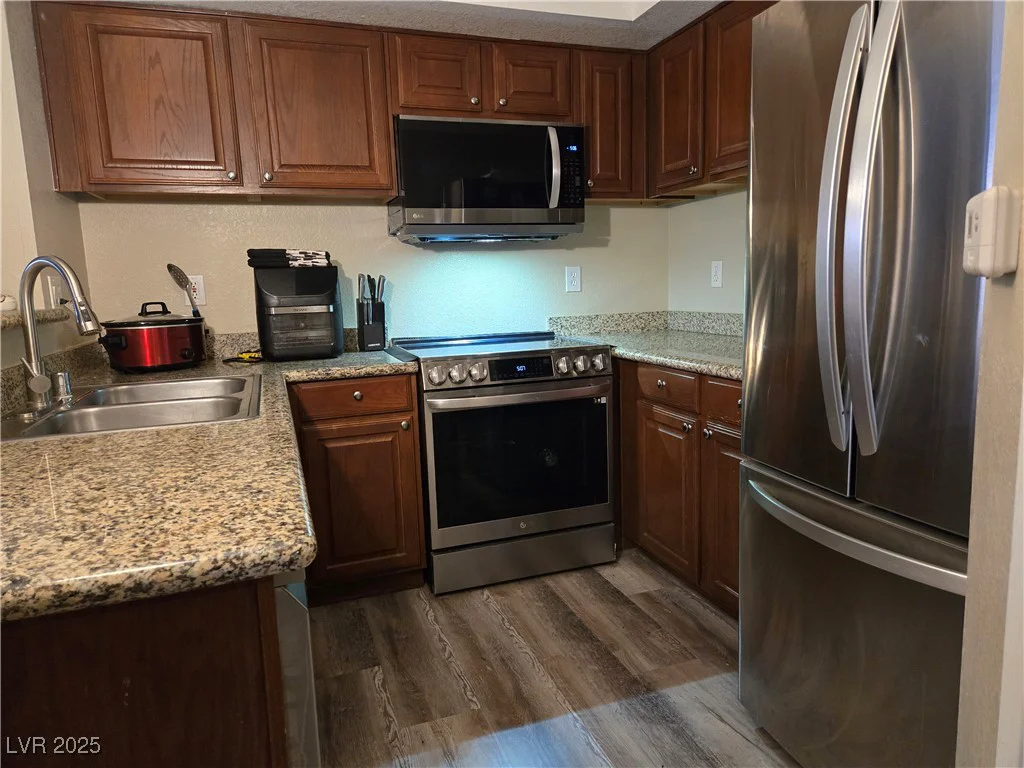 6800 Lake Mead, Las Vegas, NV 89156