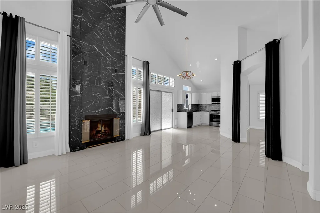 4604 Barnes, Las Vegas, NV 89147