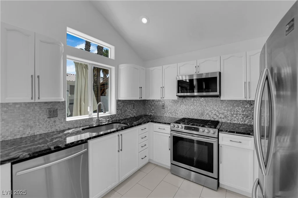 4604 Barnes, Las Vegas, NV 89147