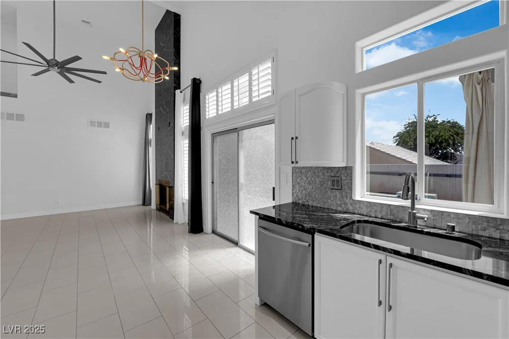 4604 Barnes, Las Vegas, NV 89147