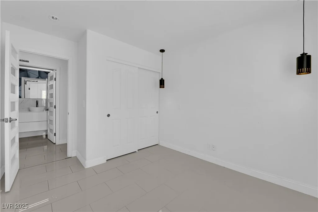 4604 Barnes, Las Vegas, NV 89147