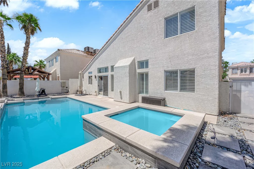 4604 Barnes, Las Vegas, NV 89147