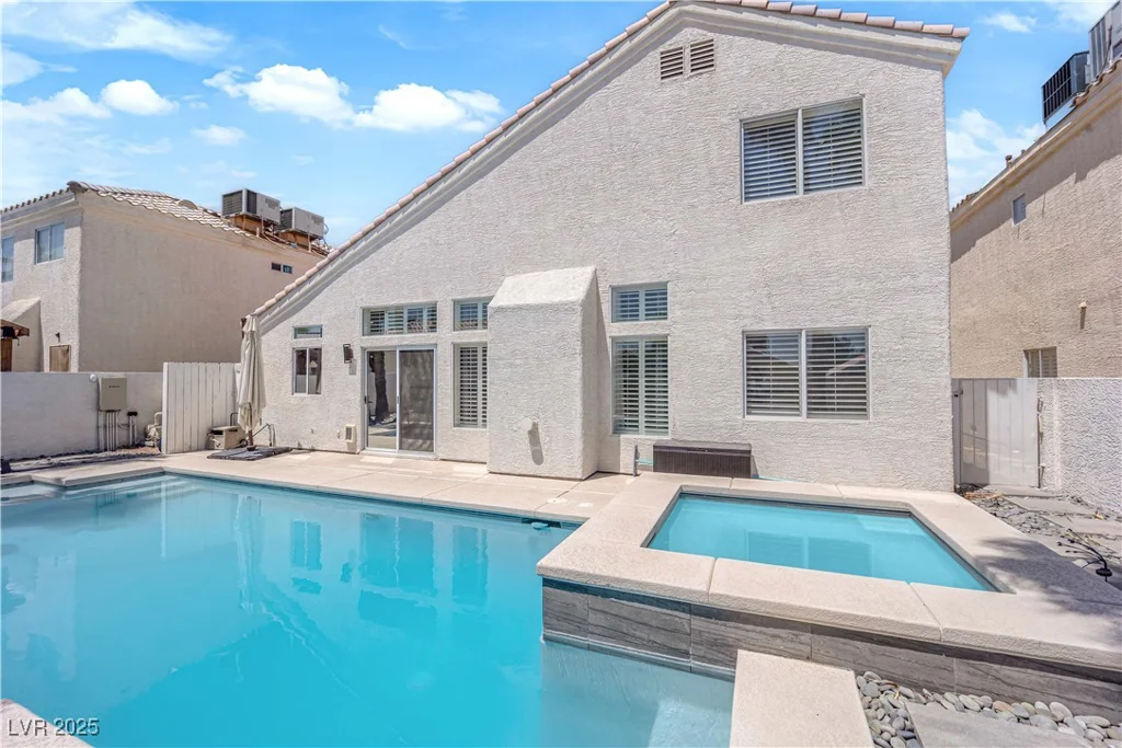 4604 Barnes, Las Vegas, NV 89147