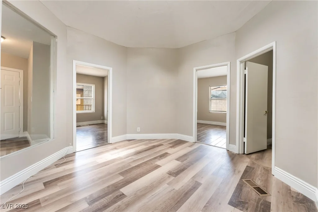 2301 Maverick, Las Vegas, NV 89108