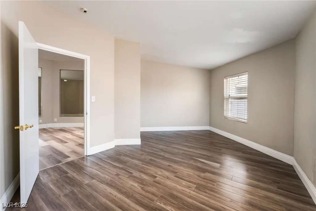 2301 Maverick, Las Vegas, NV 89108