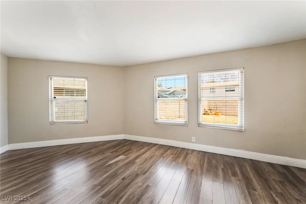2301 Maverick, Las Vegas, NV 89108