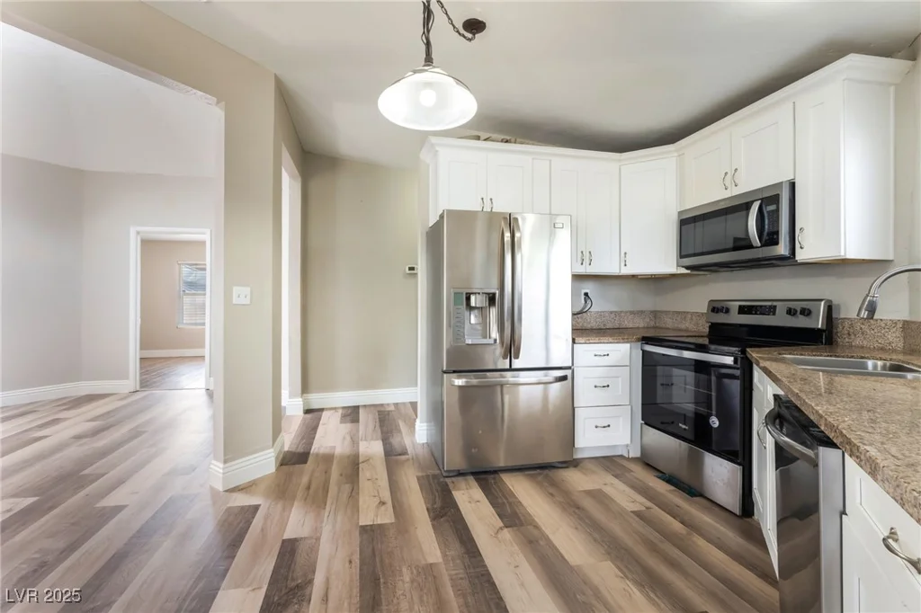 2301 Maverick, Las Vegas, NV 89108