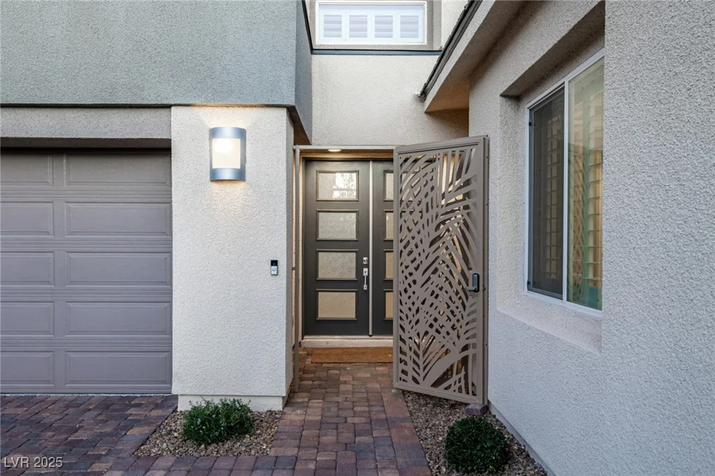 30 Hilltop Crest, Henderson, NV 89011