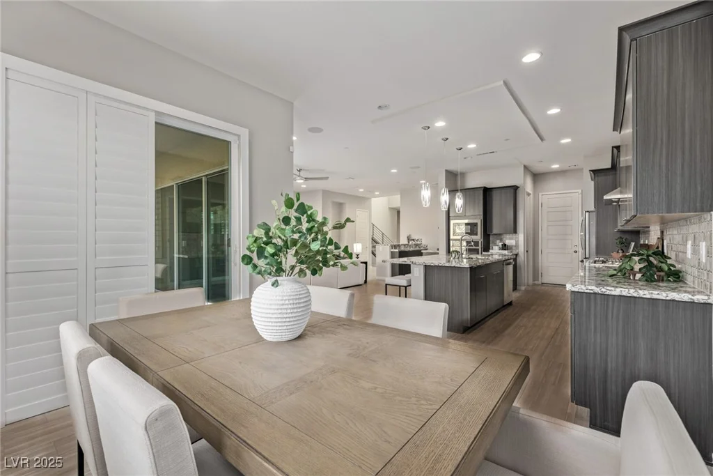 30 Hilltop Crest, Henderson, NV 89011