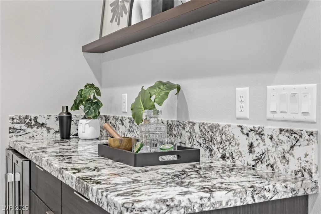 30 Hilltop Crest, Henderson, NV 89011