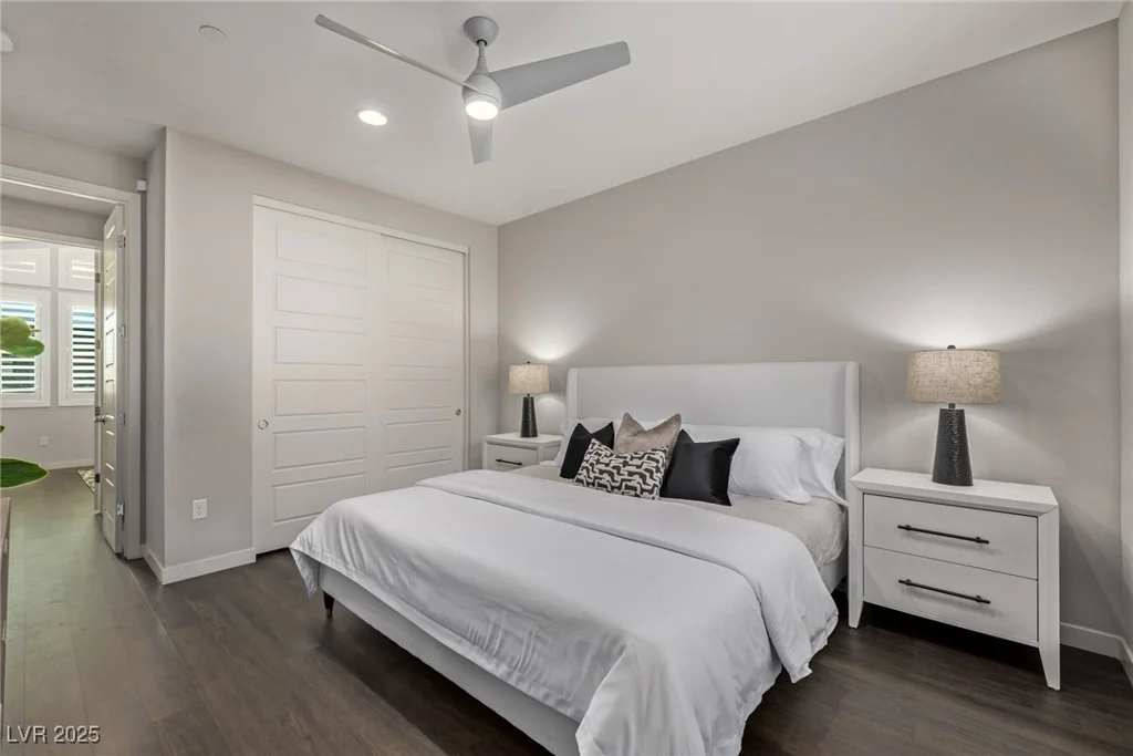30 Hilltop Crest, Henderson, NV 89011