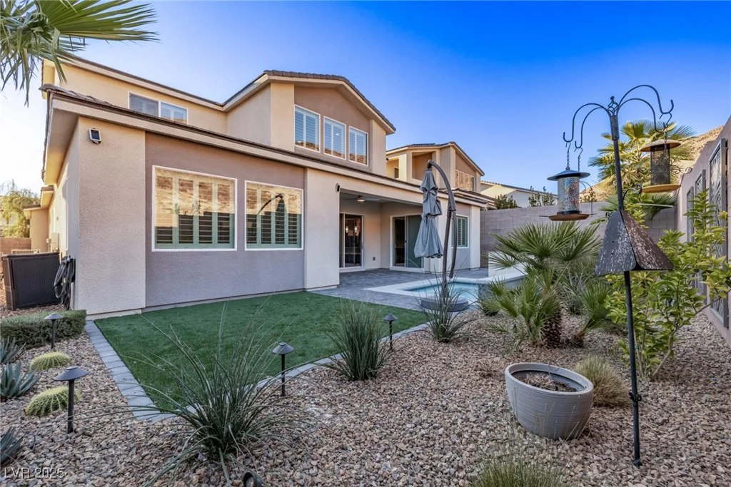 30 Hilltop Crest, Henderson, NV 89011