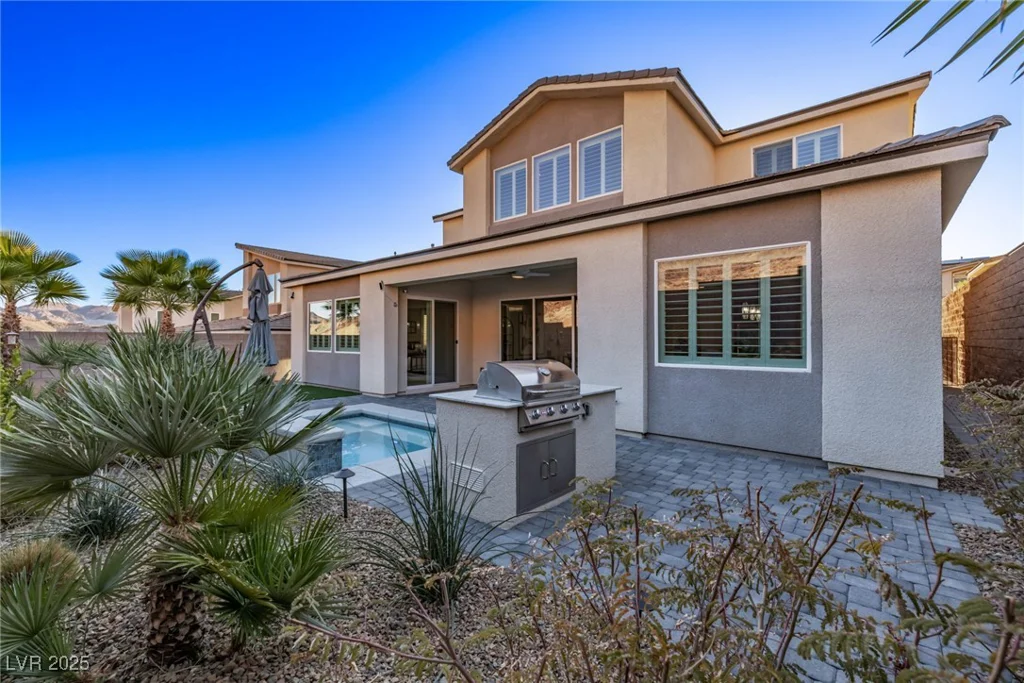 30 Hilltop Crest, Henderson, NV 89011