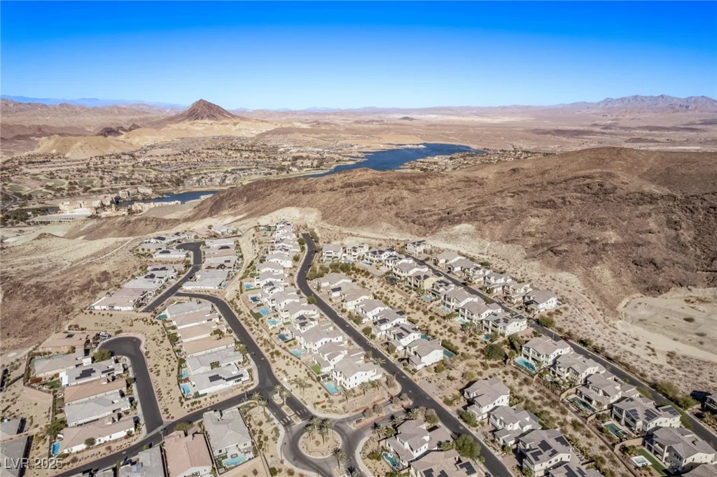 30 Hilltop Crest, Henderson, NV 89011