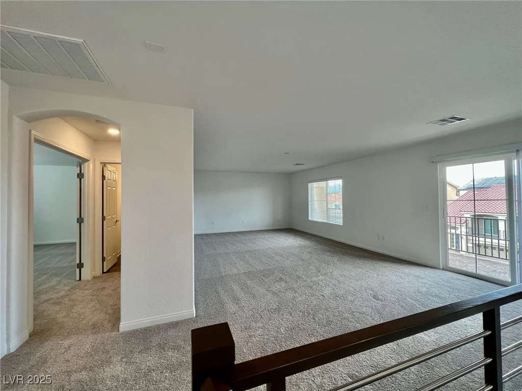 5699 Woodchester, Las Vegas, NV 89139