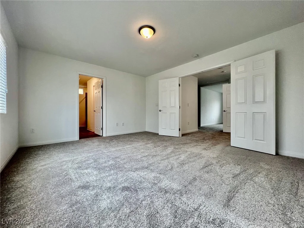 5699 Woodchester, Las Vegas, NV 89139