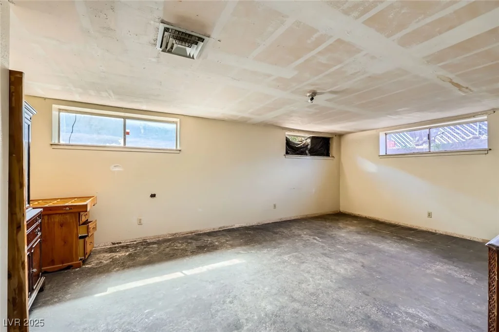 405 Scenic, Henderson, NV 89002