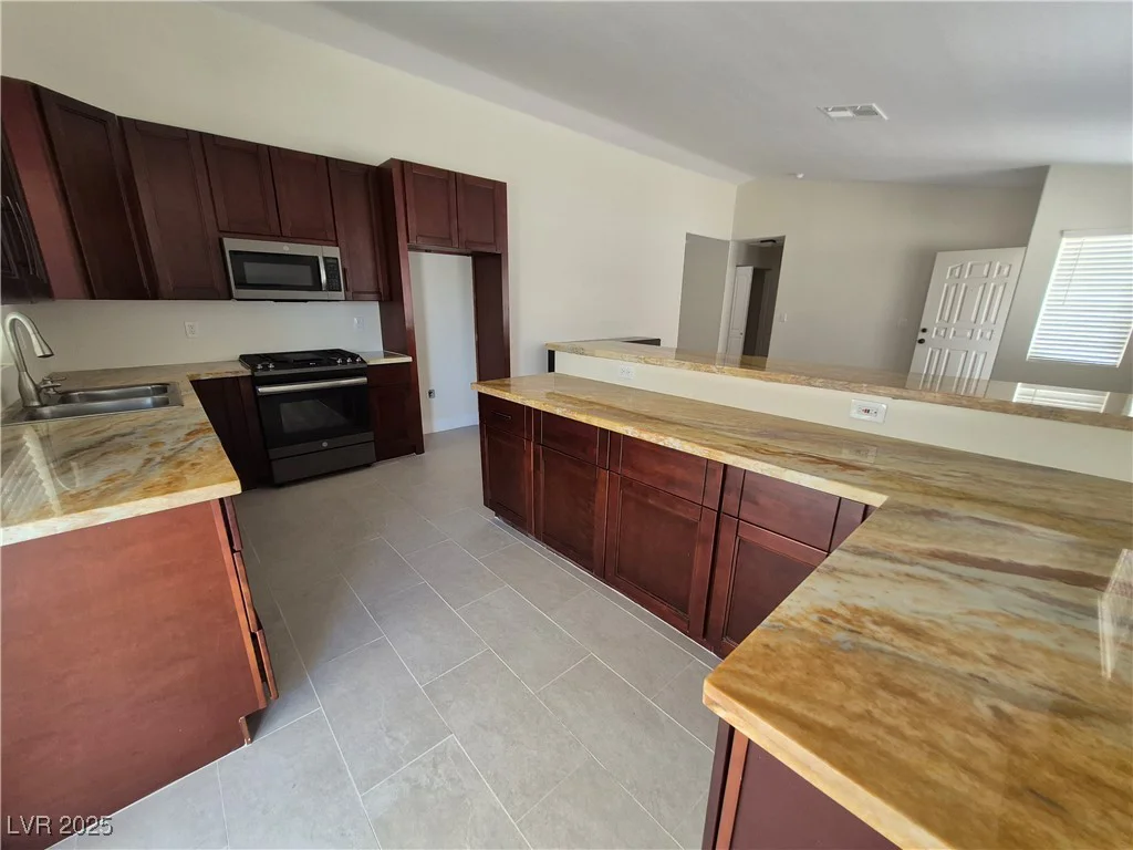 9341 Copper Villa, Las Vegas, NV 89129