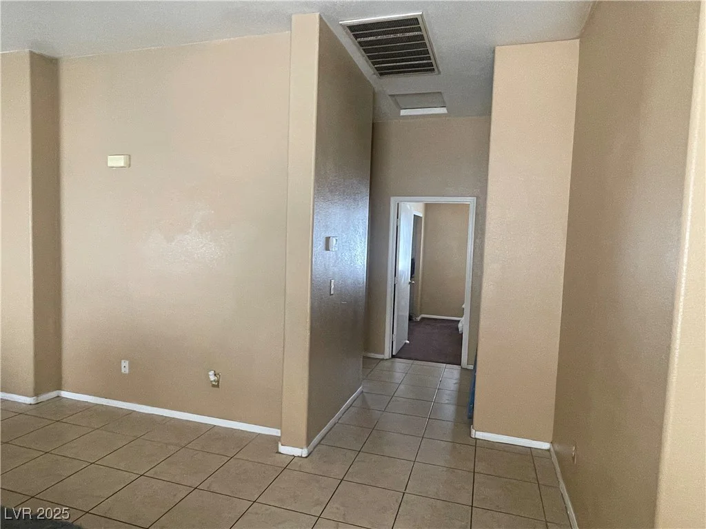 1667 Marion Bennet, Las Vegas, NV 89106