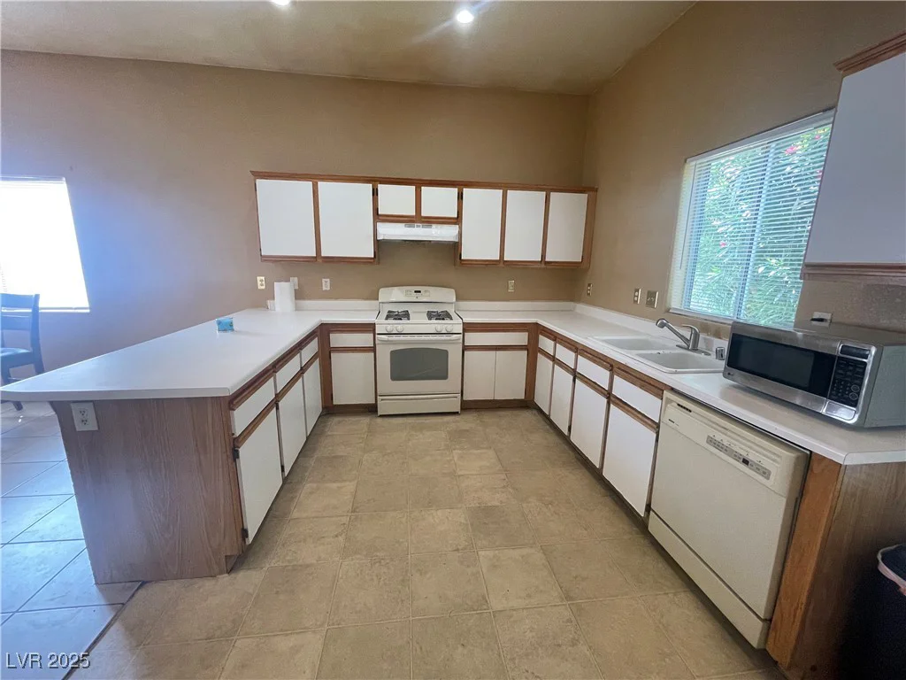 1667 Marion Bennet, Las Vegas, NV 89106