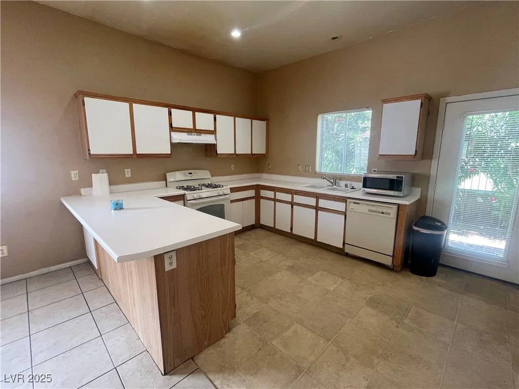 1667 Marion Bennet, Las Vegas, NV 89106