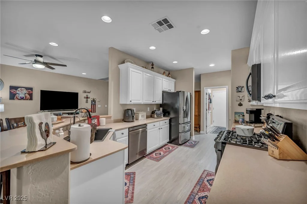 2621 Icy Moon, Henderson, NV 89044