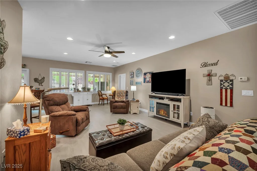 2621 Icy Moon, Henderson, NV 89044