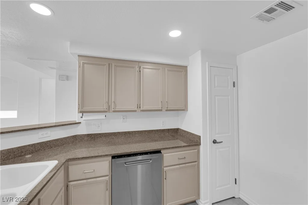 10550 Alexander, Las Vegas, NV 89129