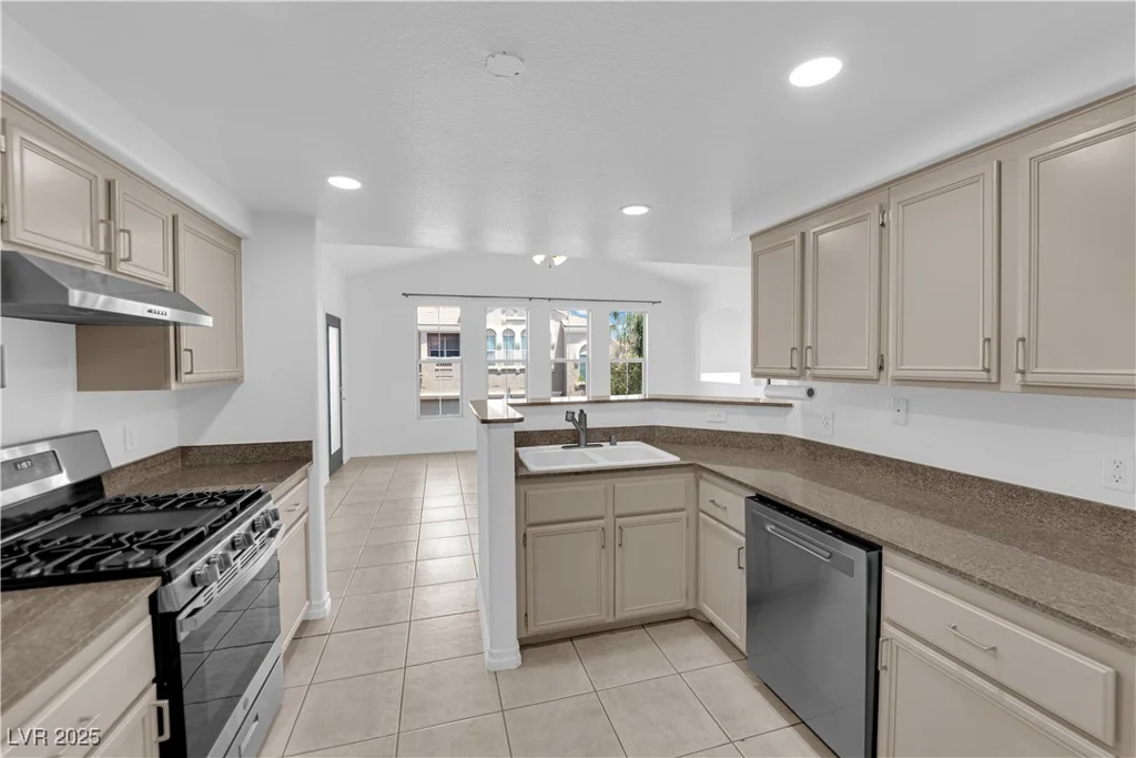 10550 Alexander, Las Vegas, NV 89129
