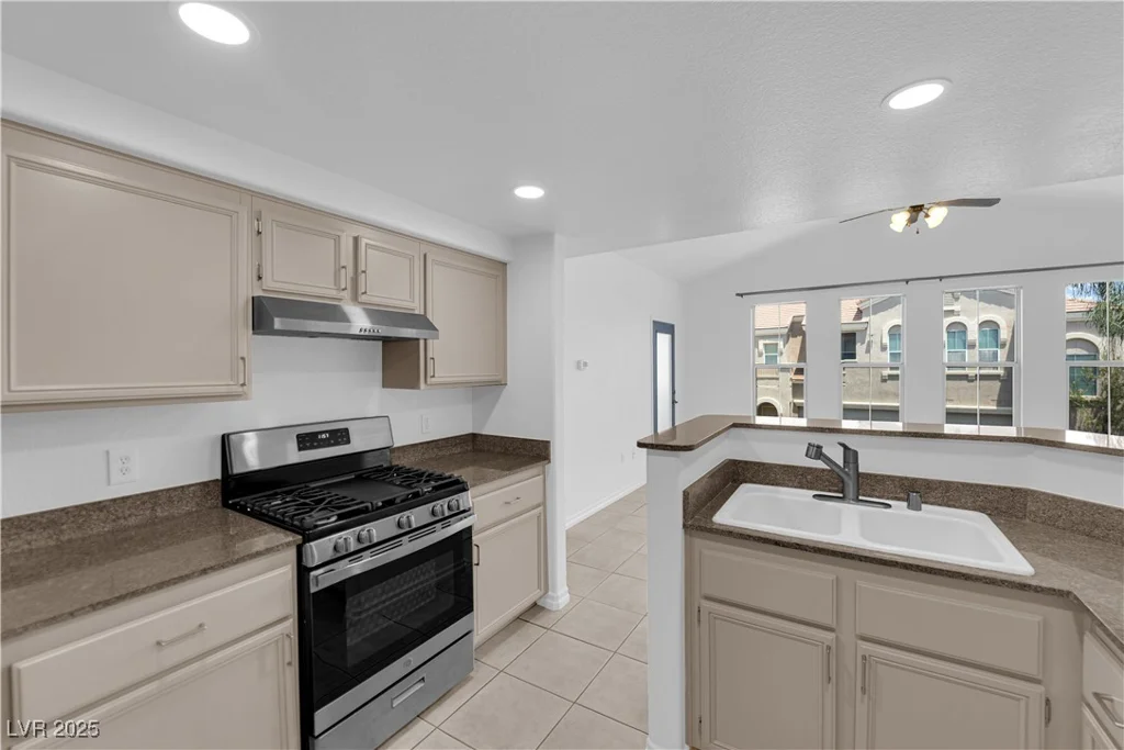 10550 Alexander, Las Vegas, NV 89129