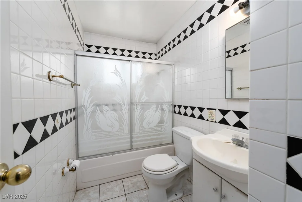 704 Kings, North Las Vegas, NV 89030