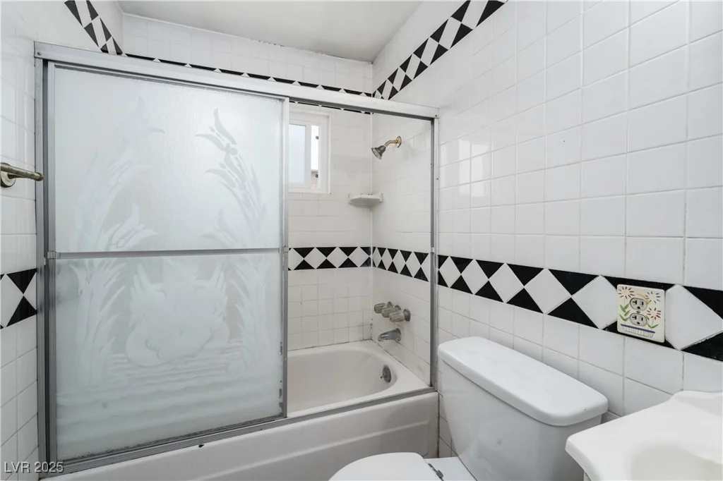 704 Kings, North Las Vegas, NV 89030