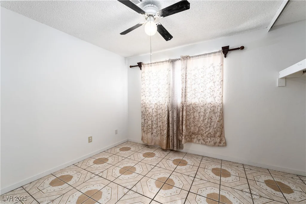 704 Kings, North Las Vegas, NV 89030