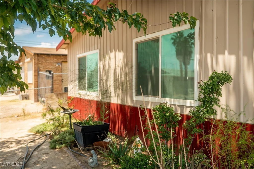 704 Kings, North Las Vegas, NV 89030