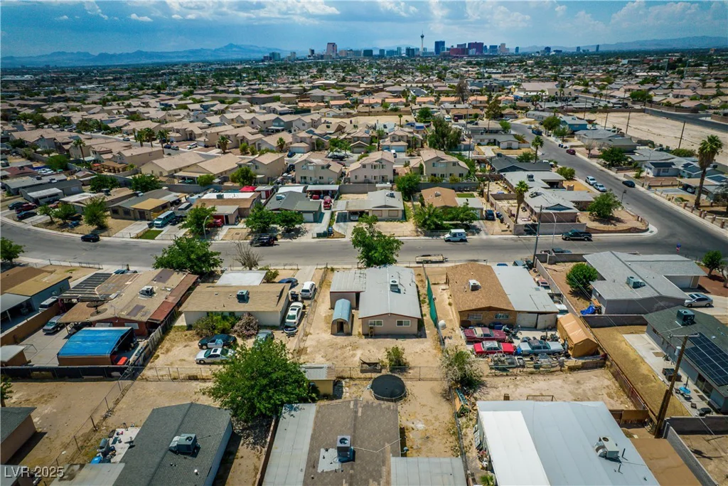 704 Kings, North Las Vegas, NV 89030