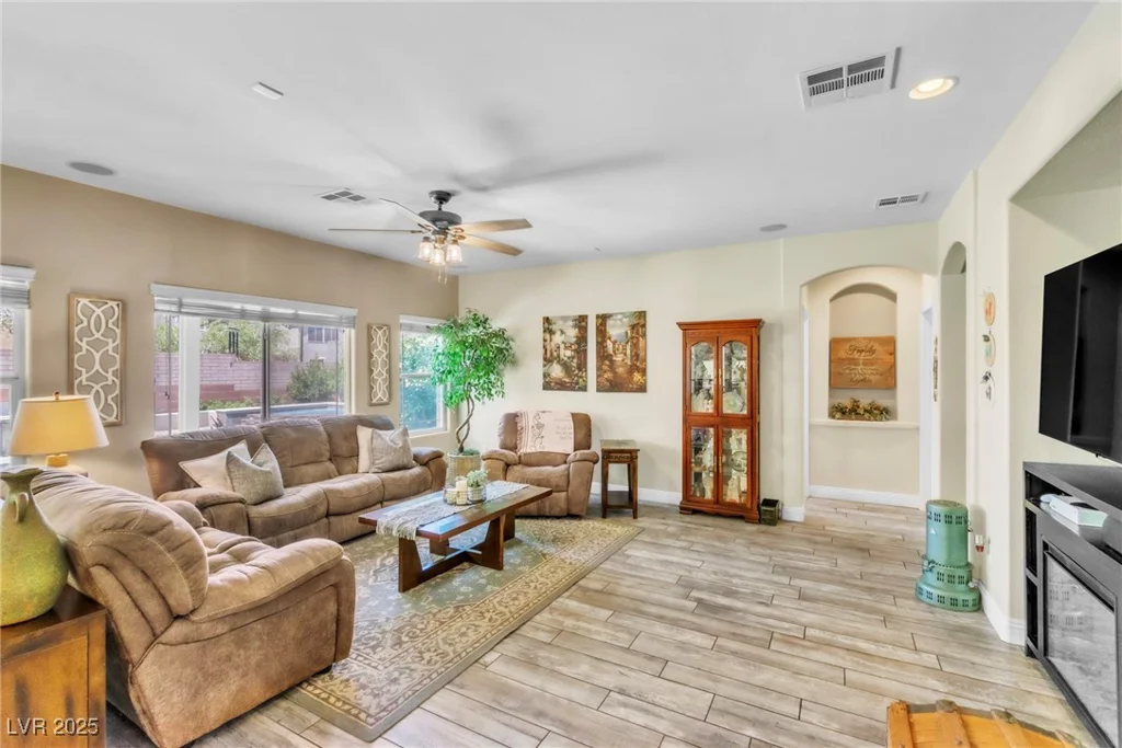 10420 Loma Portal, Las Vegas, NV 89166