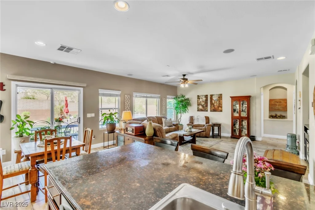 10420 Loma Portal, Las Vegas, NV 89166